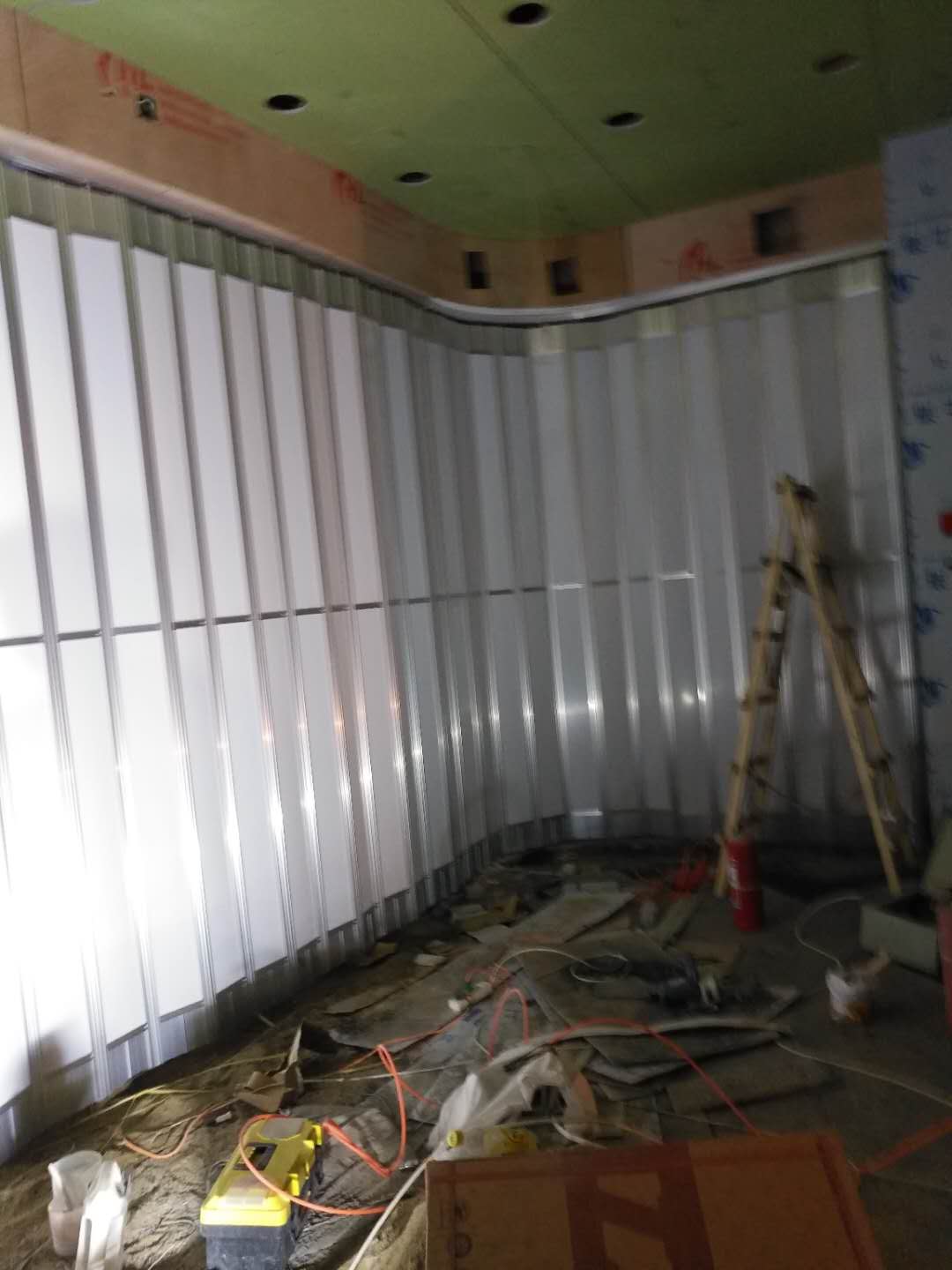 濟(jì)南卷簾門玻璃隔斷保養(yǎng)有哪些要注意的？